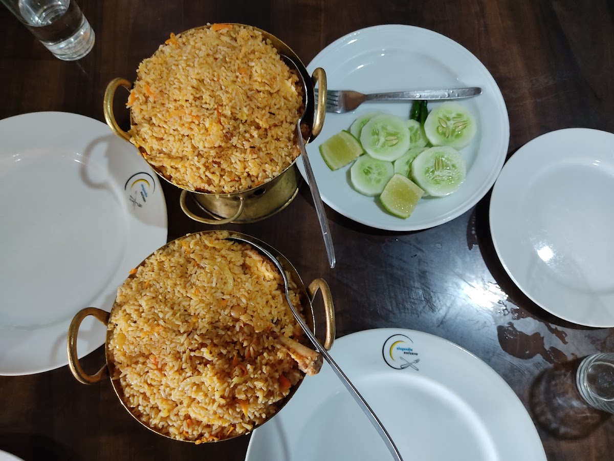 Sugandha Restaurant - Photo 9