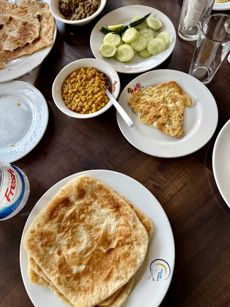Sugandha Restaurant - Photo 8
