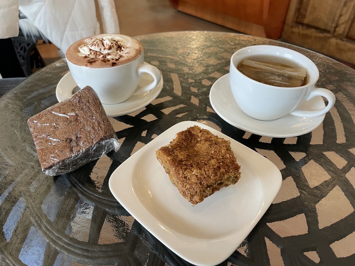 Crow's Nest Café - Photo 1