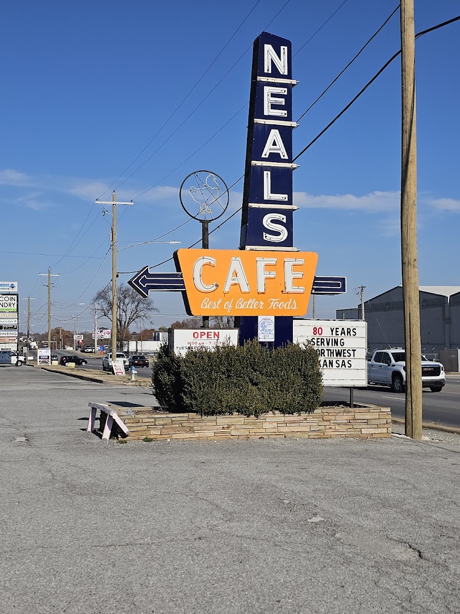 Neal's Cafe - Photo 4
