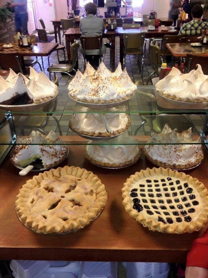 Neal's Cafe - Photo 7