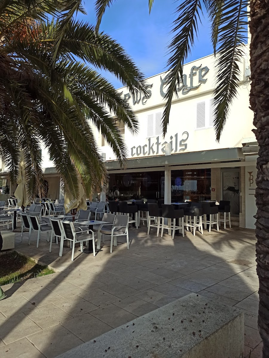 News Cafe - Photo 7