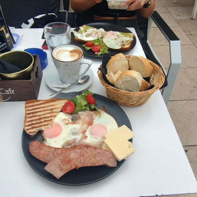 English Breakfast