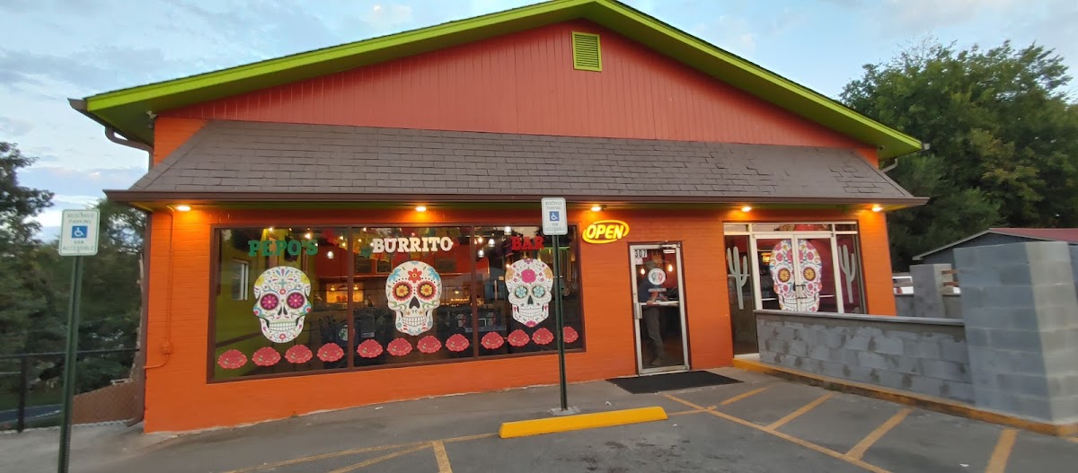Pepos Burrito Bar - Photo 8