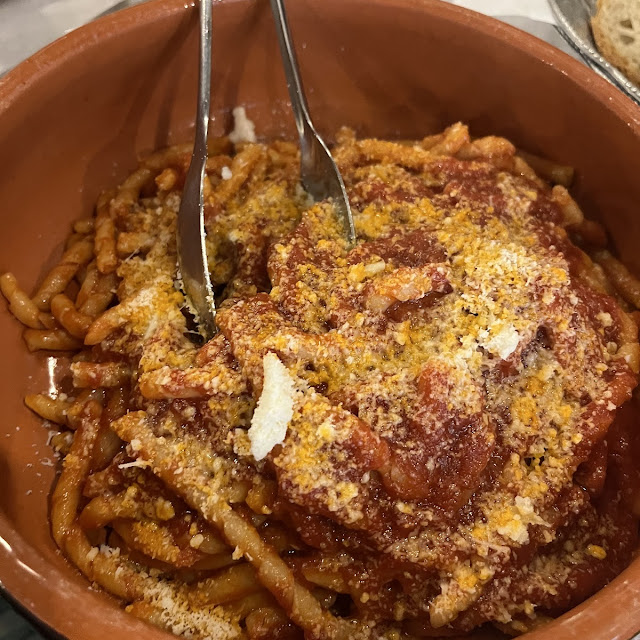 Fusilli Freschi Al Ragù Mantecati Al Pecorino