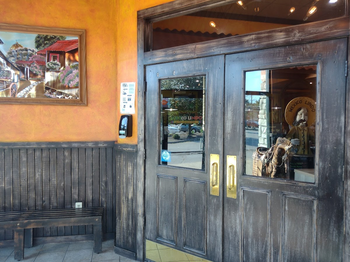 Mexico Lindo Grill & Cantina - Photo 6