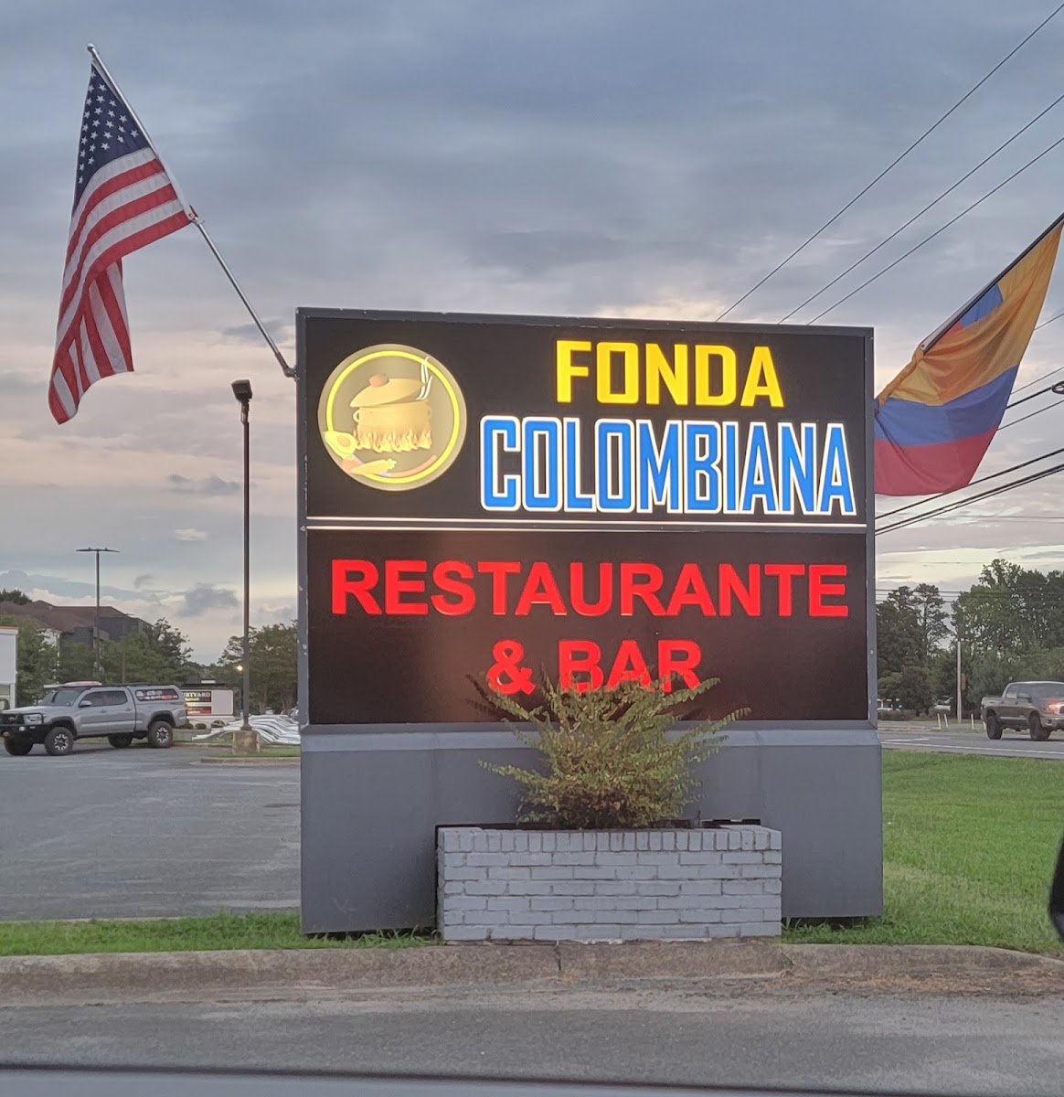 La Fonda Colombiana - Photo 2
