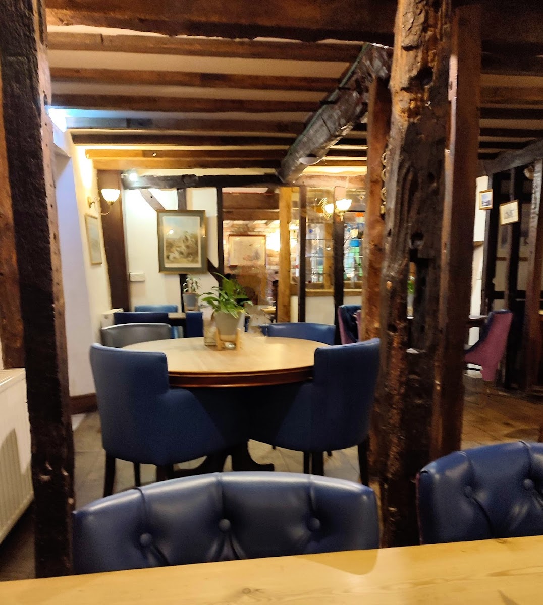 The Fisherman Arms at Docklow Pools - Photo 8