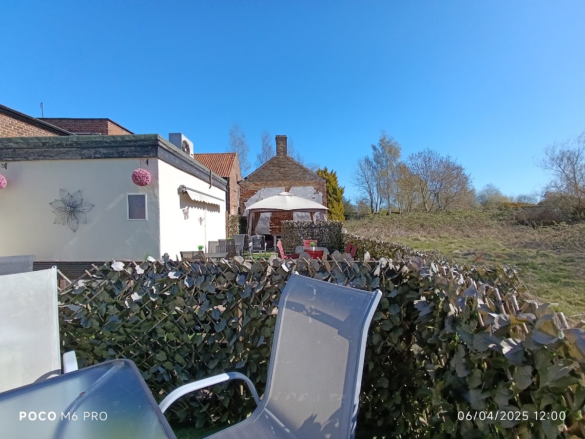 The Ragged Apron Cafe - Photo 6
