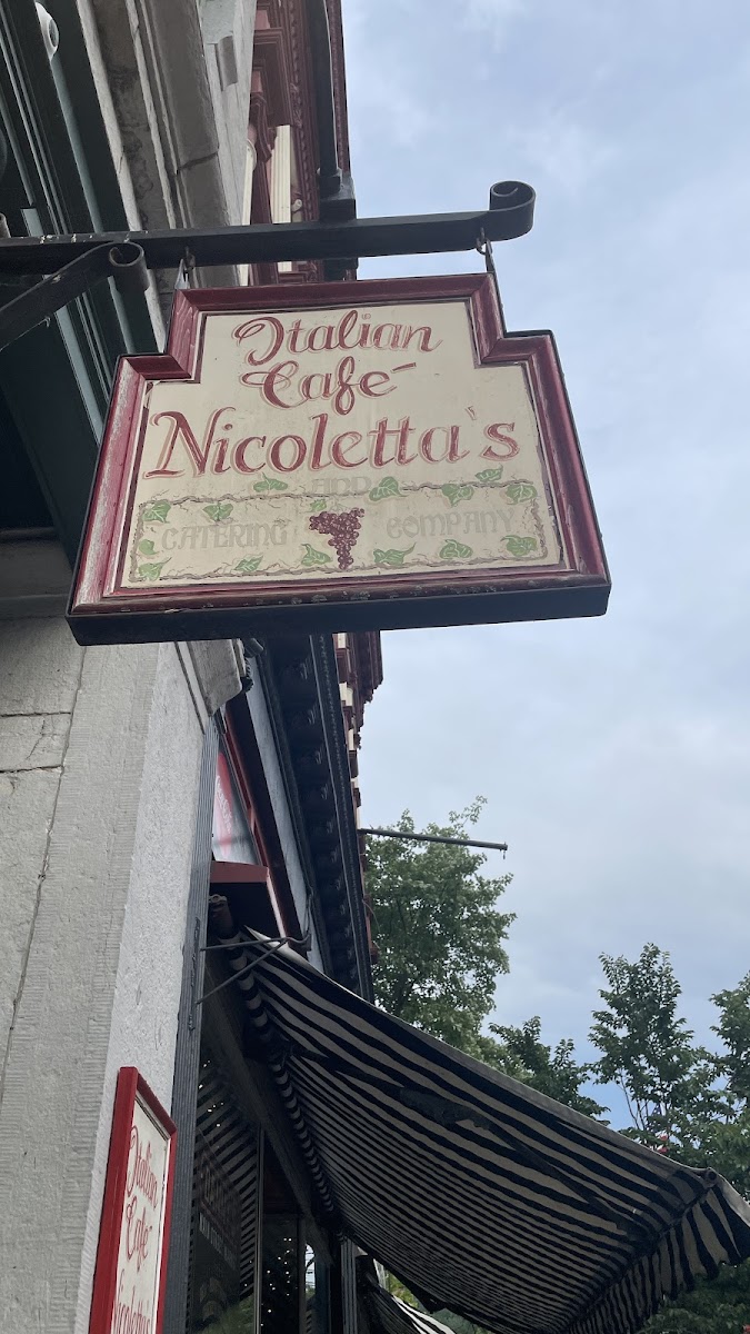 Nicoletta's Italian Cafe - Photo 5
