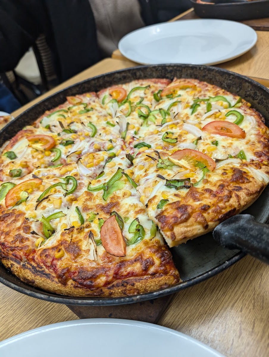 The Pizza Parlour - Photo 1