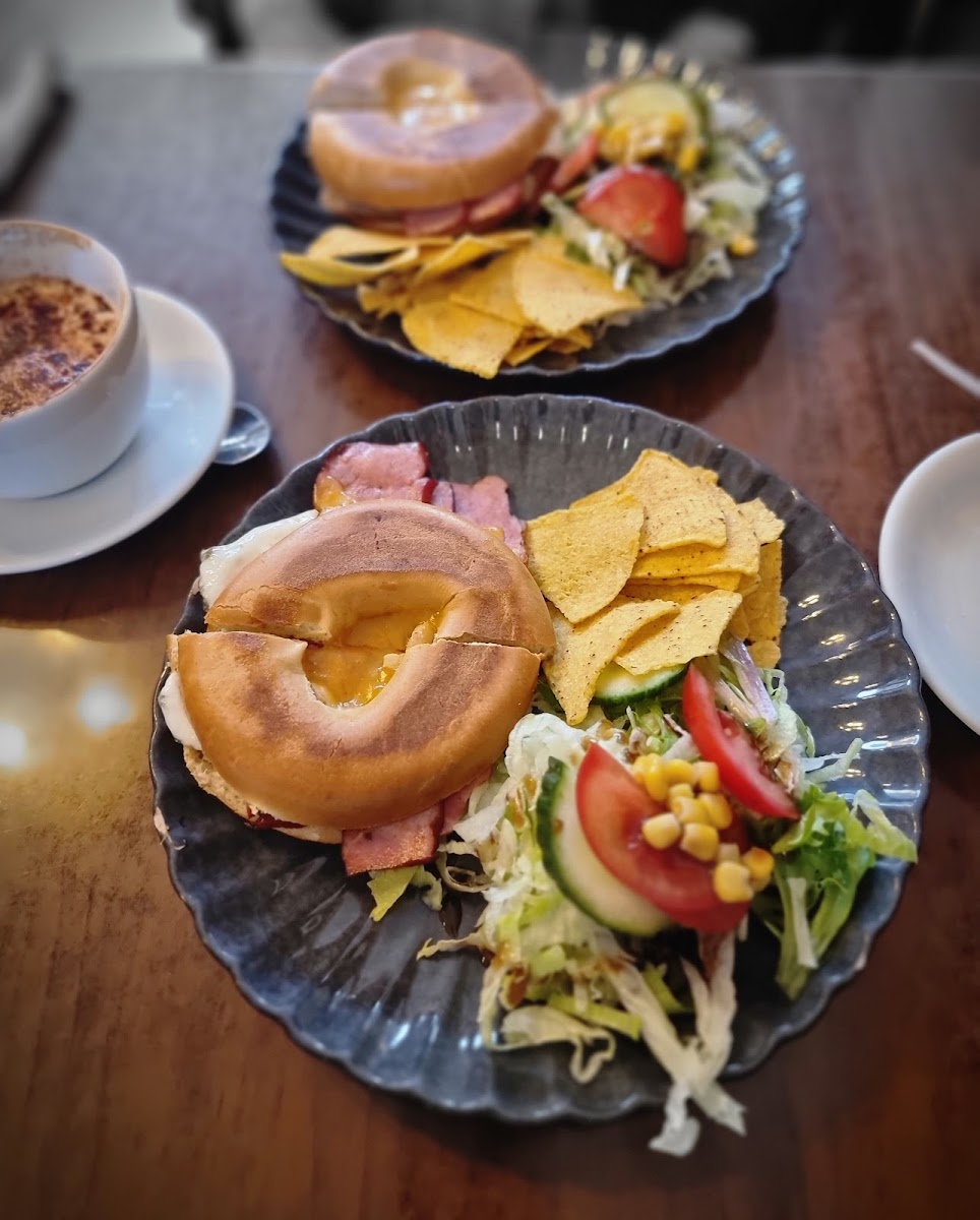 Zaza's Coffee House - Photo 1