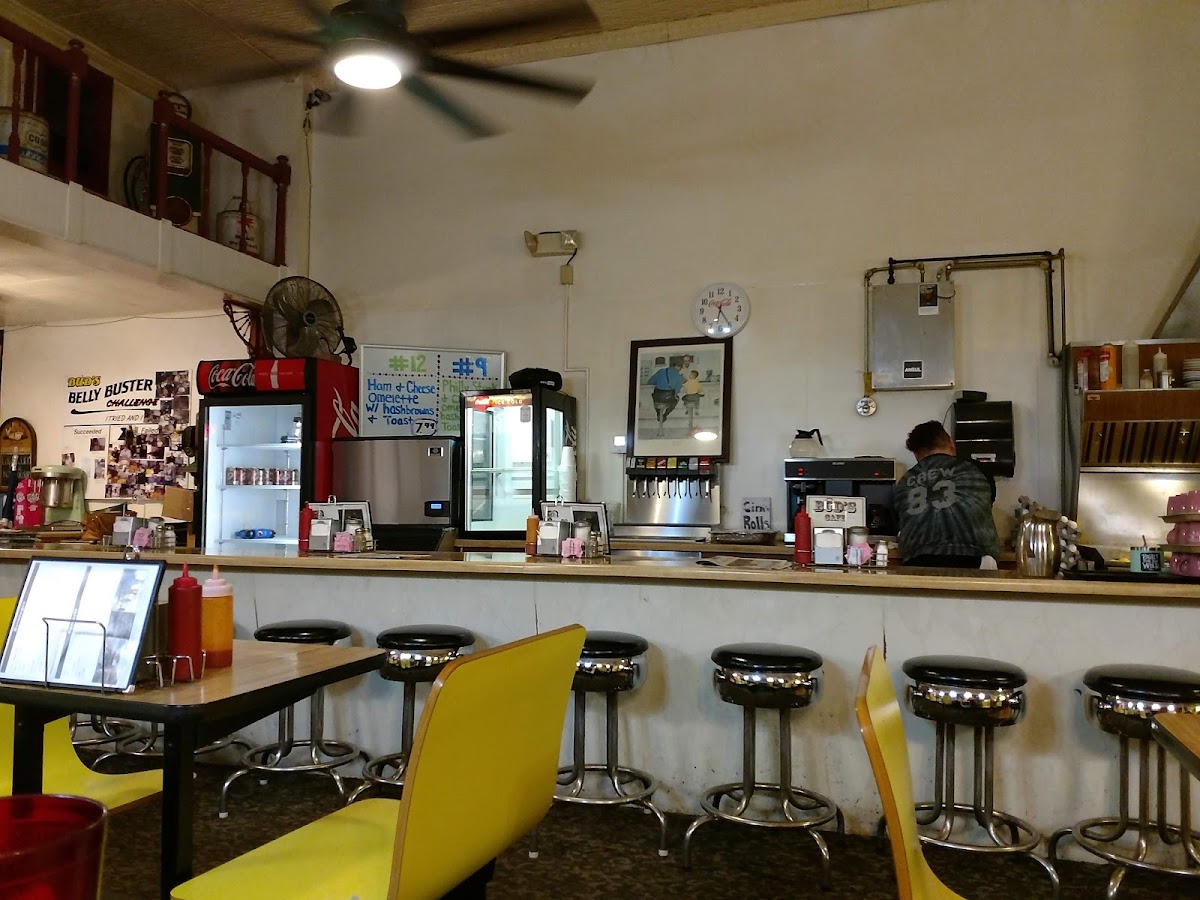 Bud's Cafe