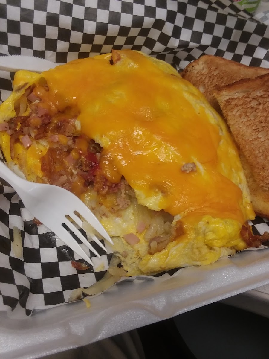 Bud's Cafe - Photo 4
