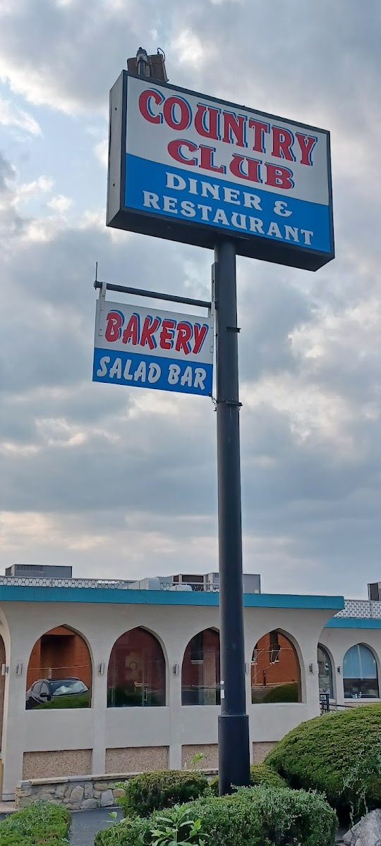 Country Club Diner - Photo 4
