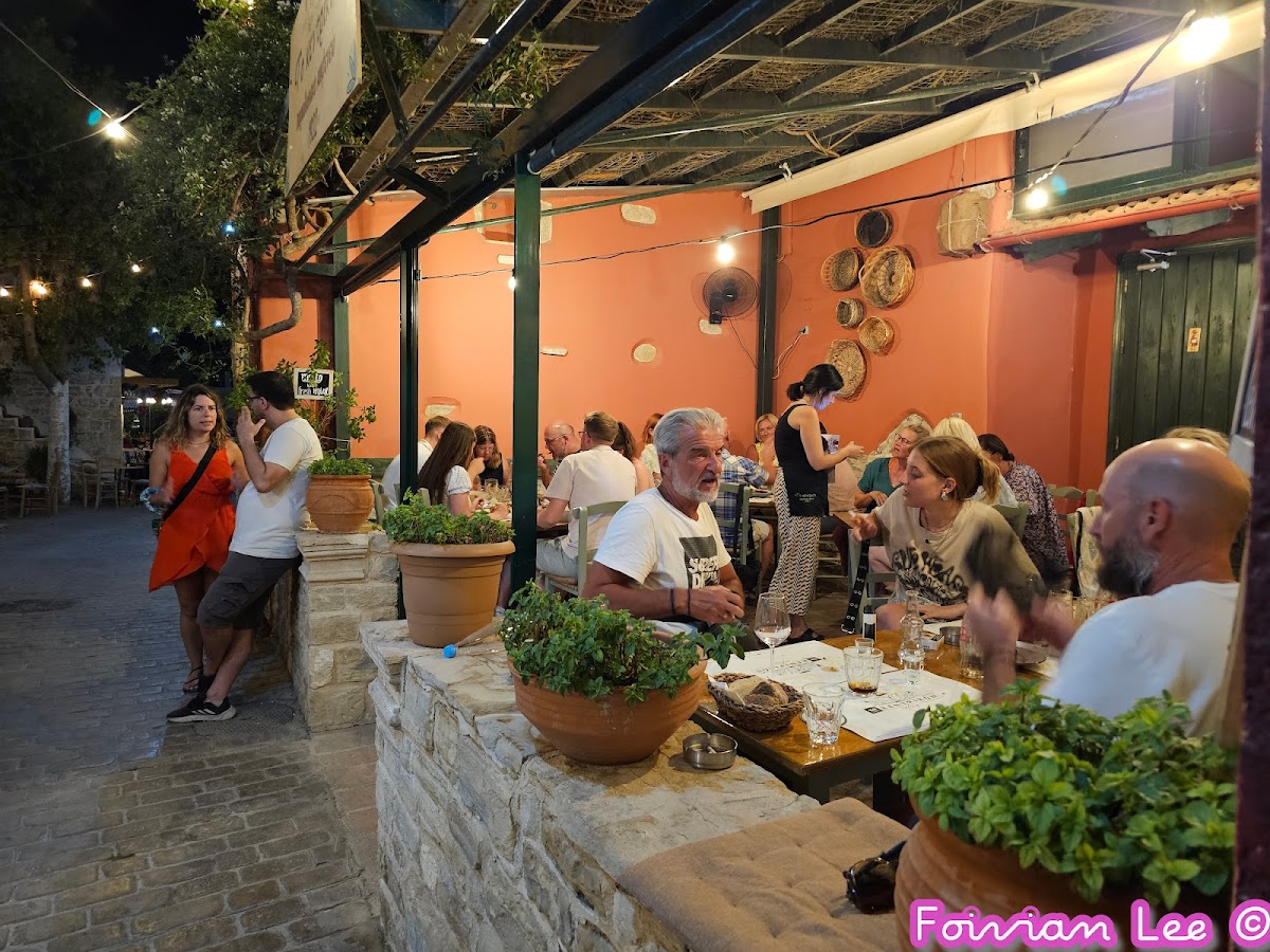 Kentrikon cafe - Photo 7