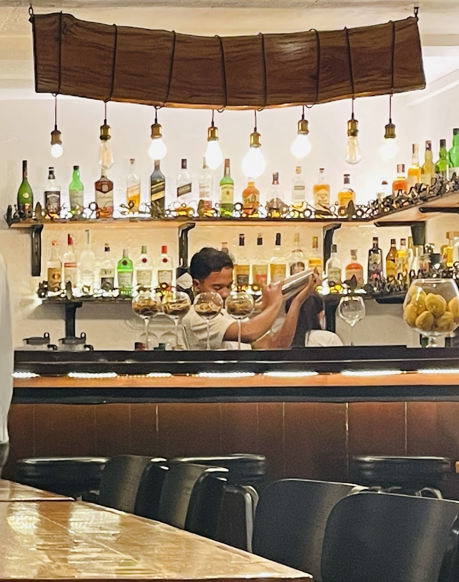 Kubli Bistro - Photo 9