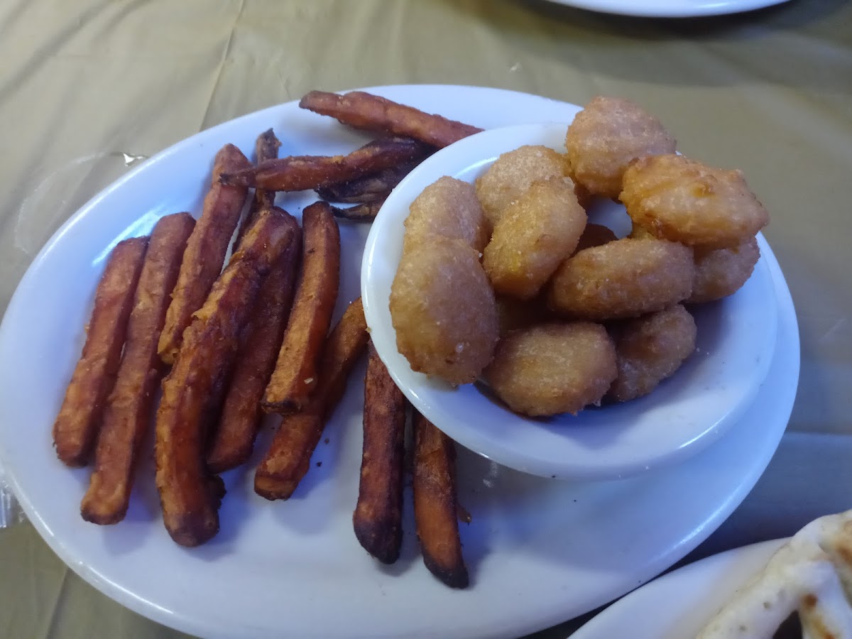 Renee’s Southern Bar & Grill - Photo 5