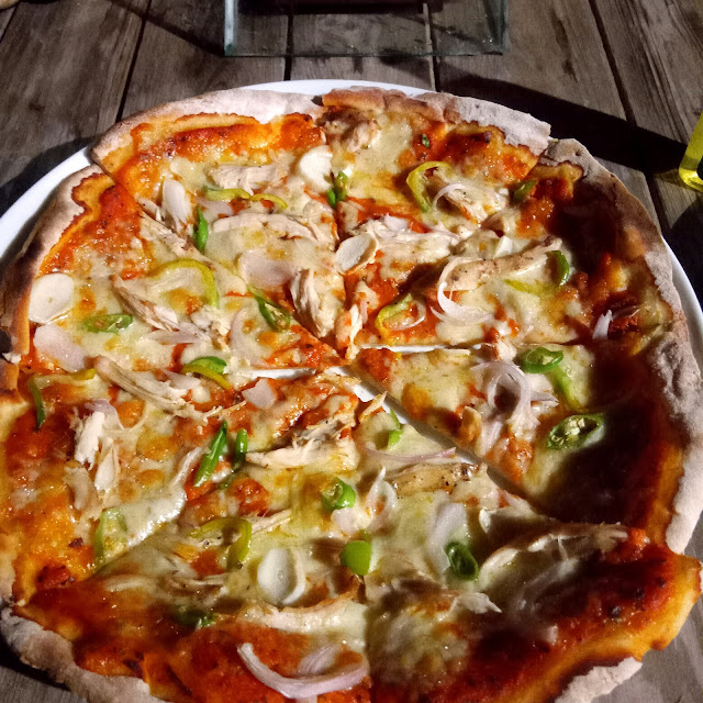 Hot Chicken Pizza
