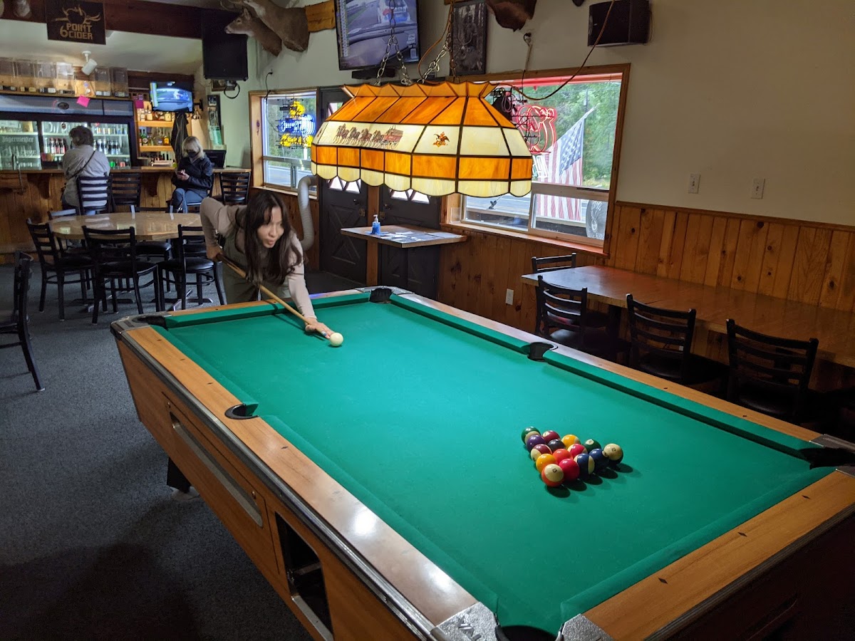 Headwaters Bar and Restaurant - Photo 3