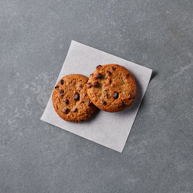 2 Domino's Cookies