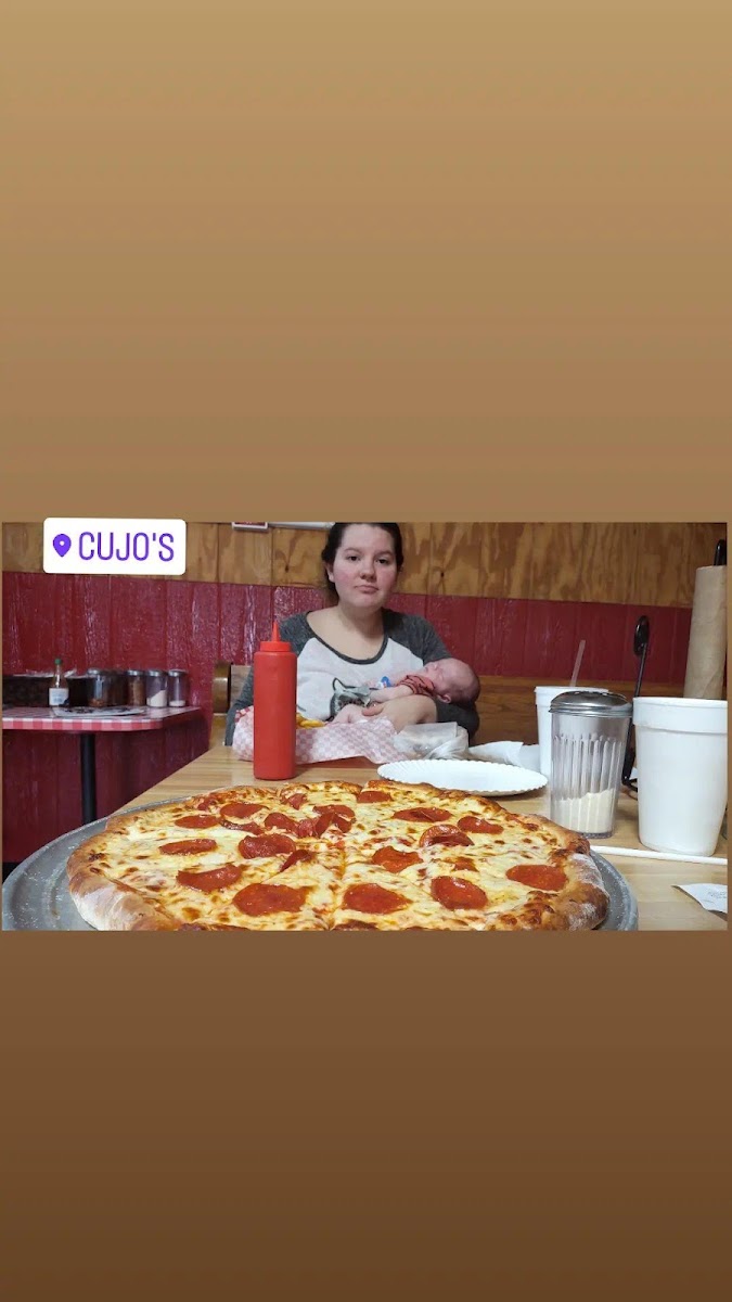 Cujo's Pizza - Photo 5