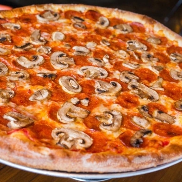 River's Bend Pizzeria & Grill - Photo 4