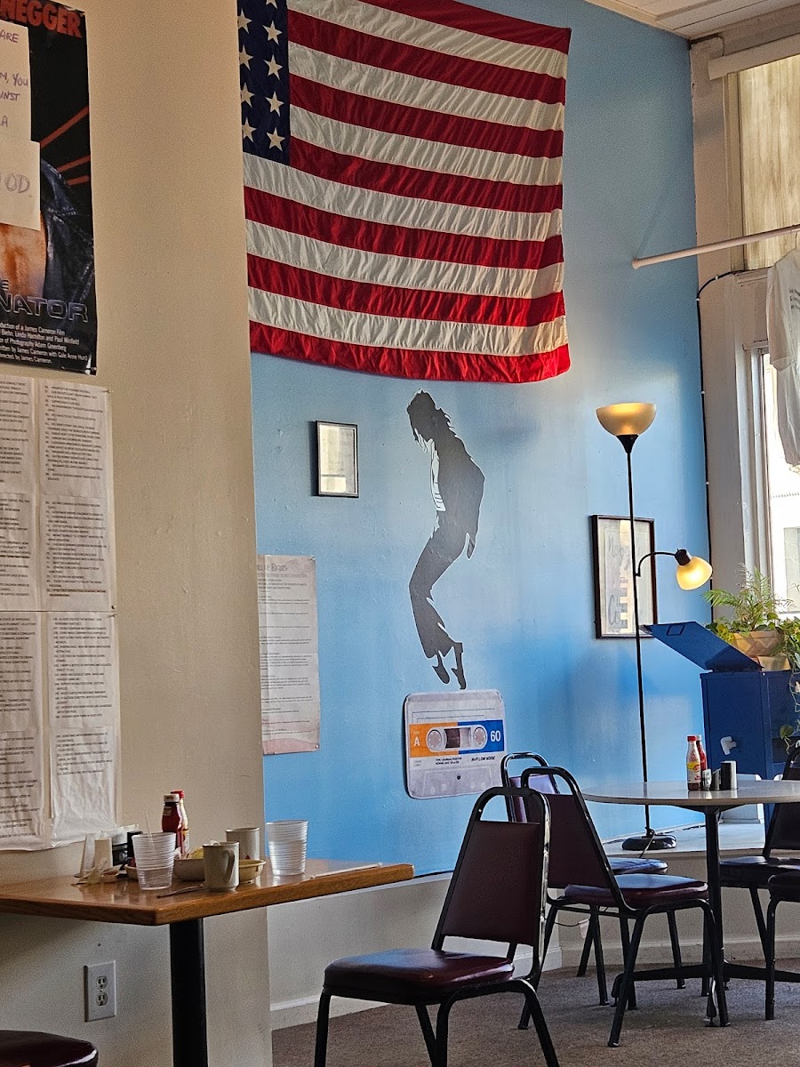 Brighter Day Cafe - Photo 6
