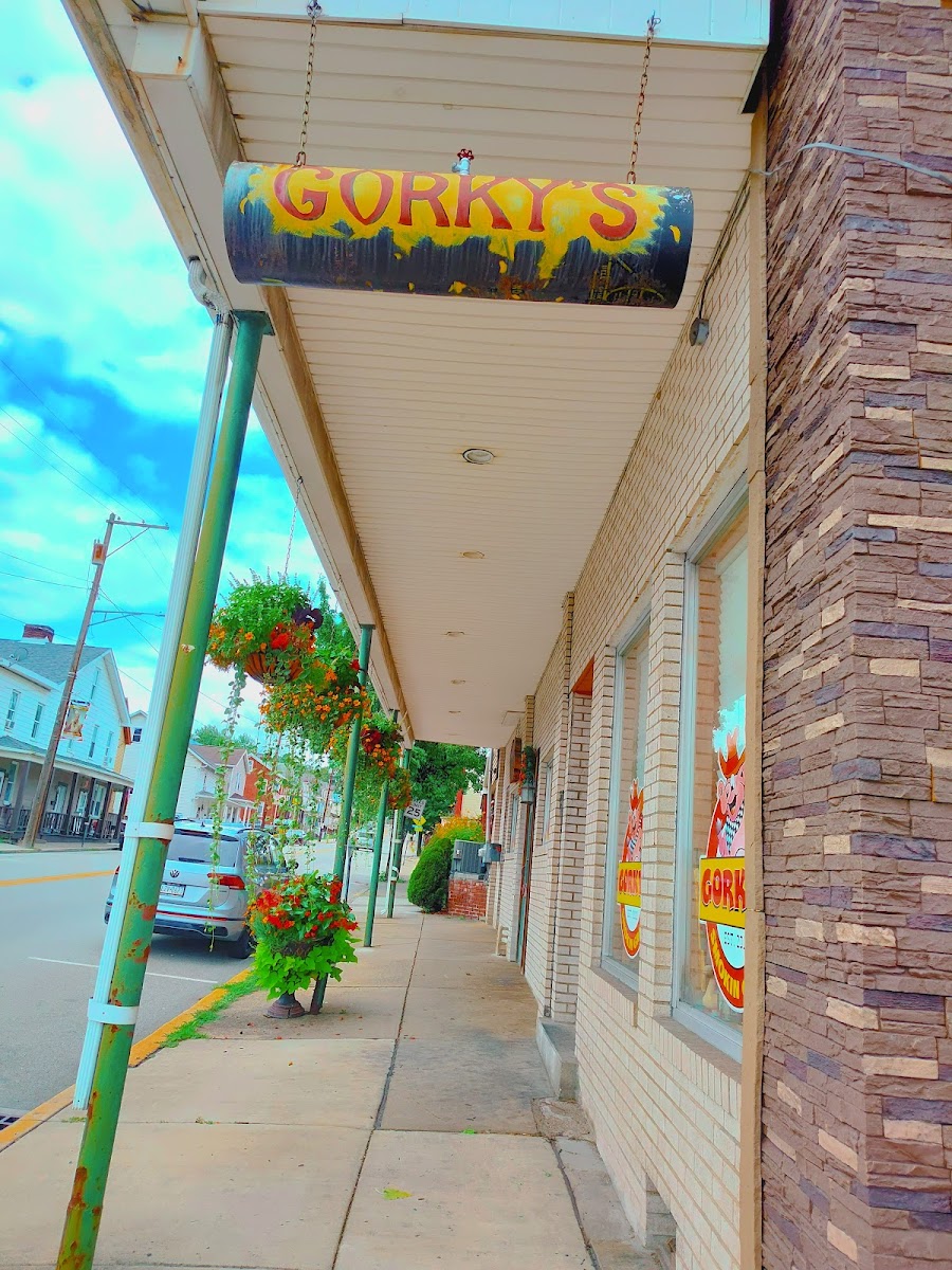 Gorky's Smokin Grill - Photo 4