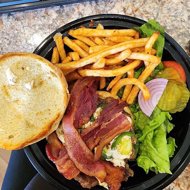 Jalapeño Popper Burger