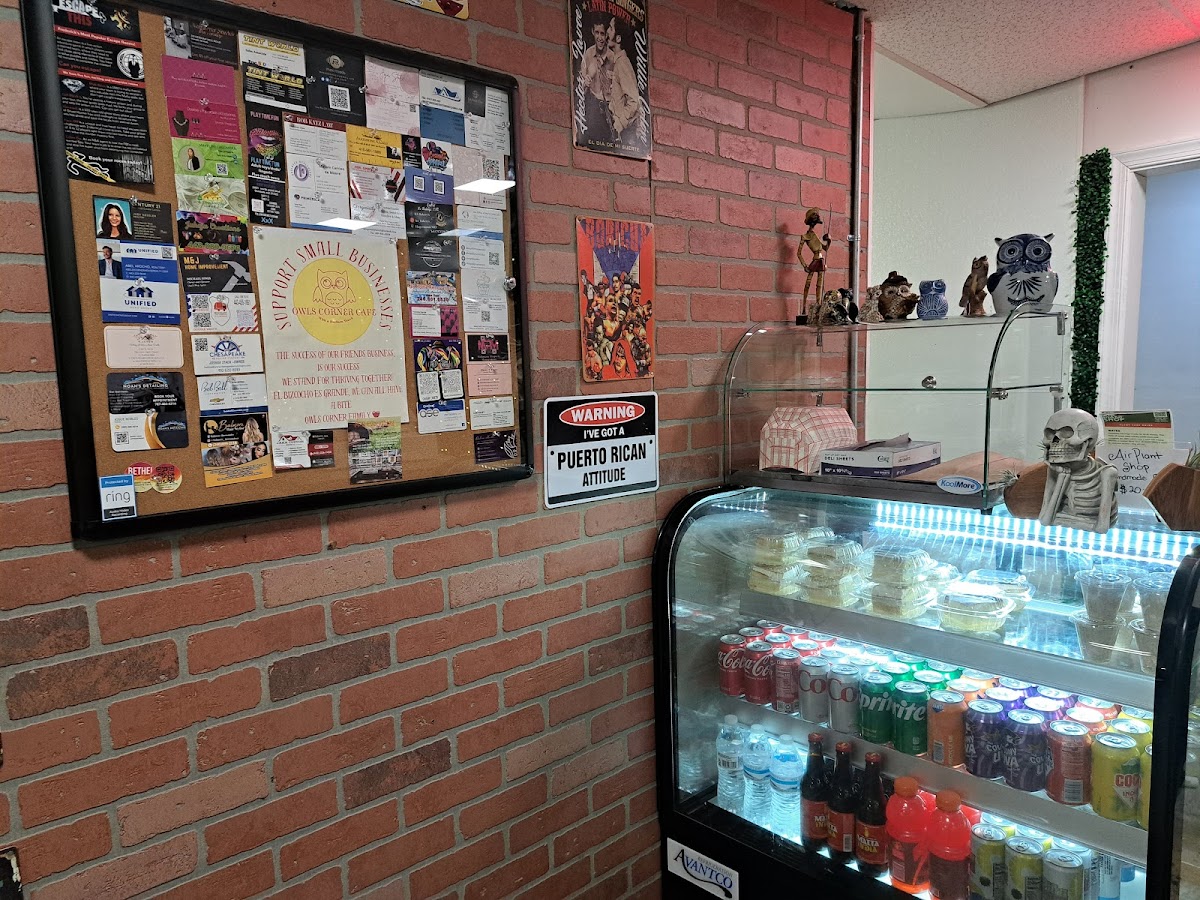 Owls Corner Cafe - Photo 5