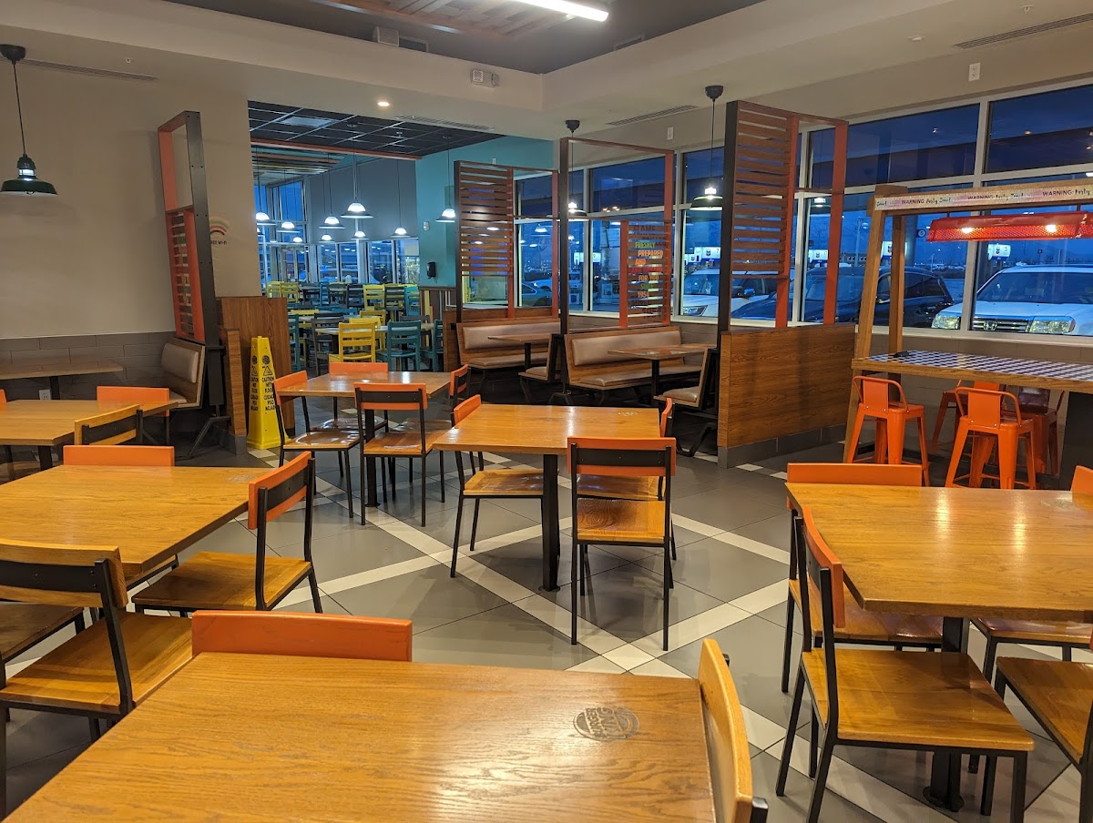 Burger King (Park N Wait) - Photo 1