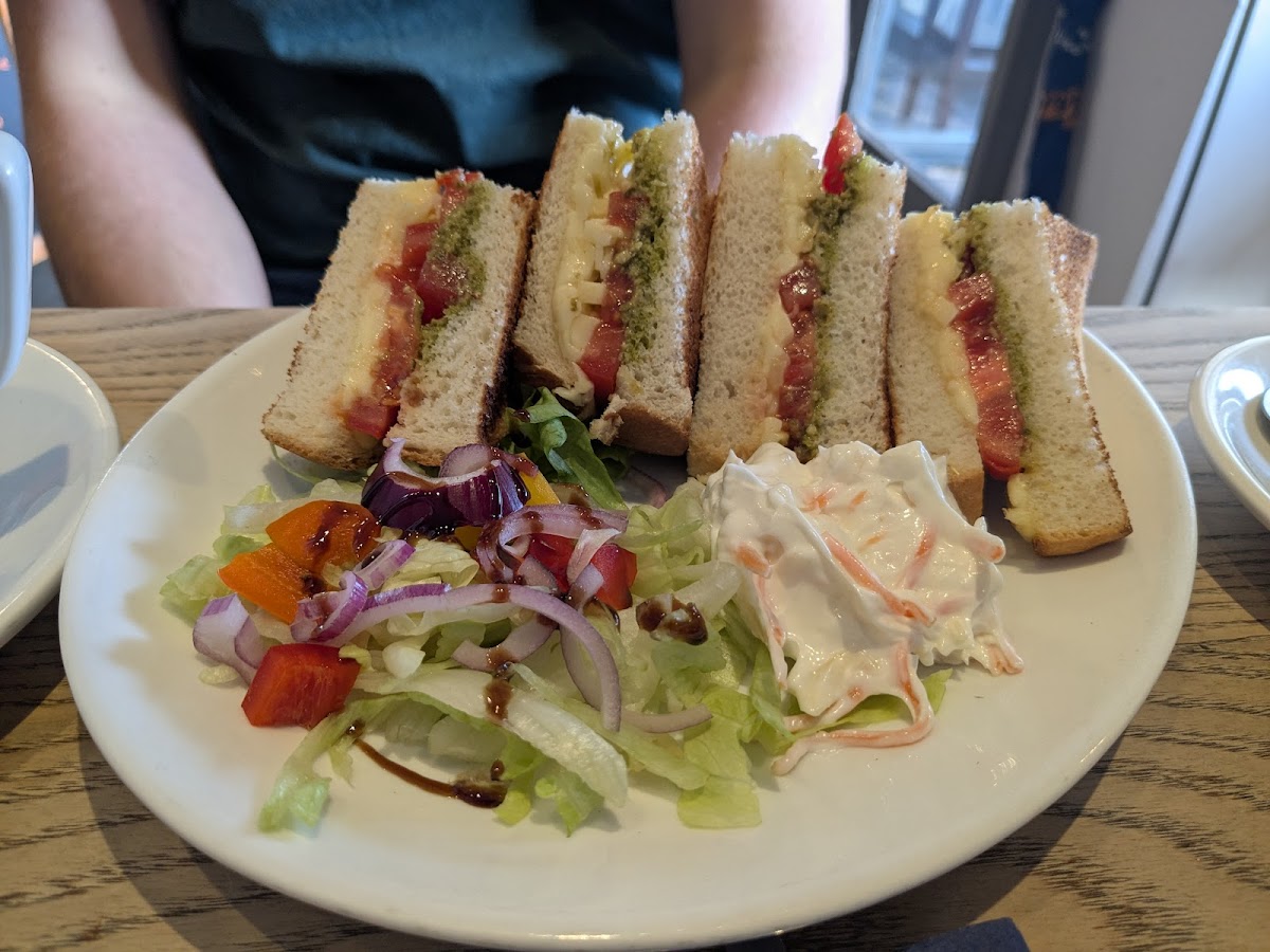 Wee Timorous Beastie Cafe - Photo 4