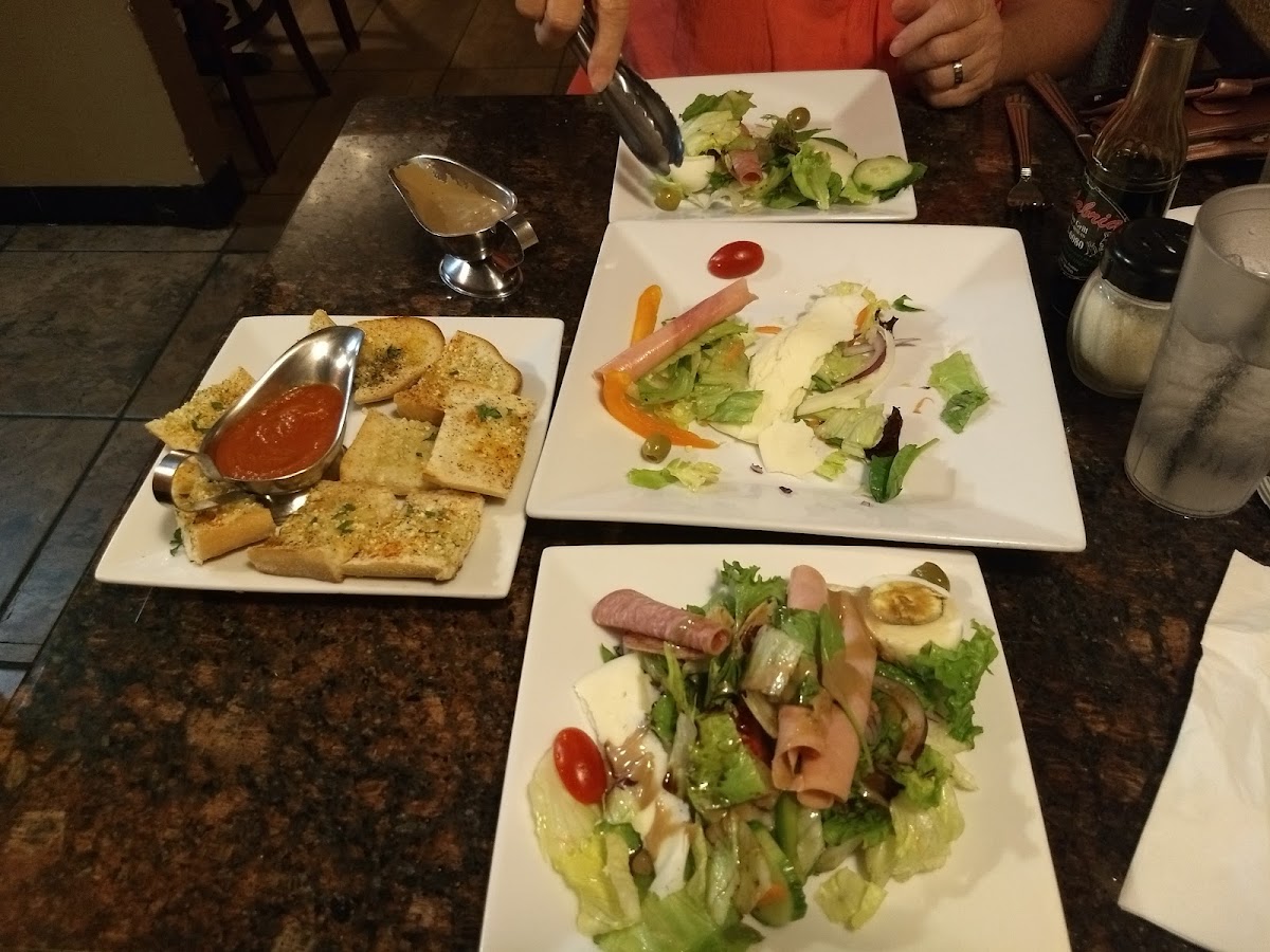 Calabria Pizza & Italian Grill - Photo 5