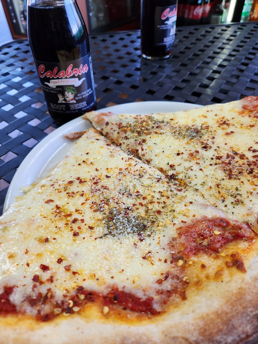 Calabria Pizza & Italian Grill - Photo 7