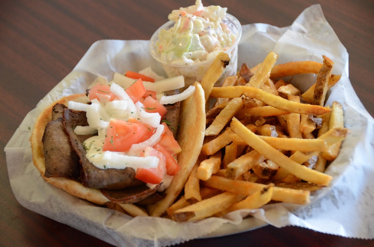 Willowdale Tavern - Photo 1