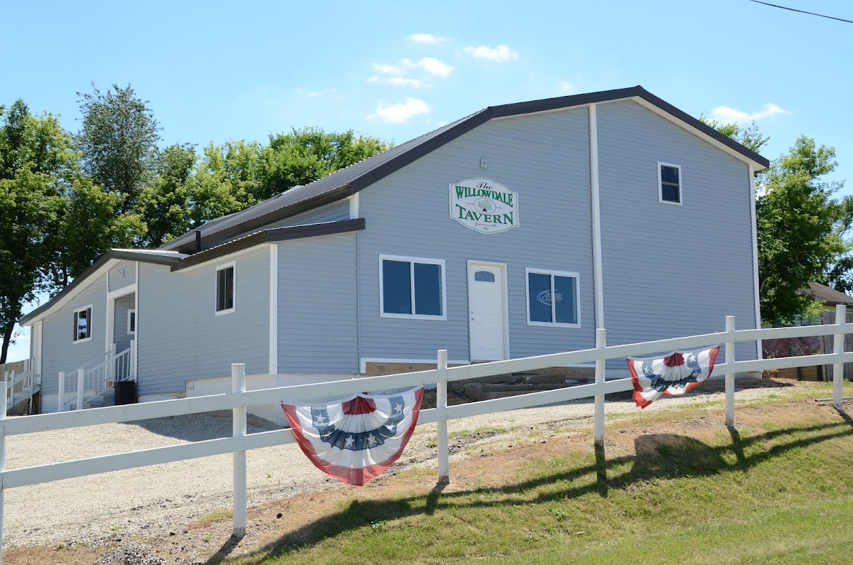 Willowdale Tavern - Photo 4