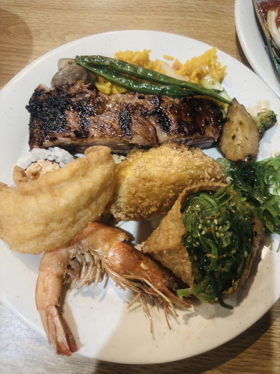 GrandE Buffet & Grill - Photo 4