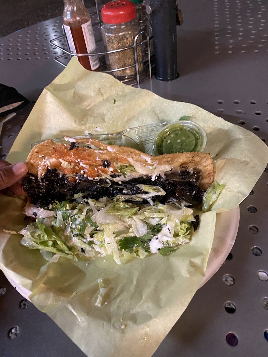 Super Tacos El Conrro - Photo 1
