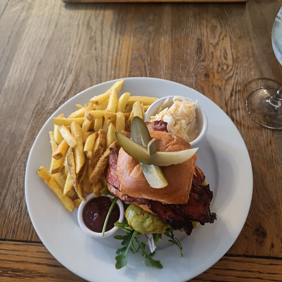 The Fox & Hounds Comford - Photo 1