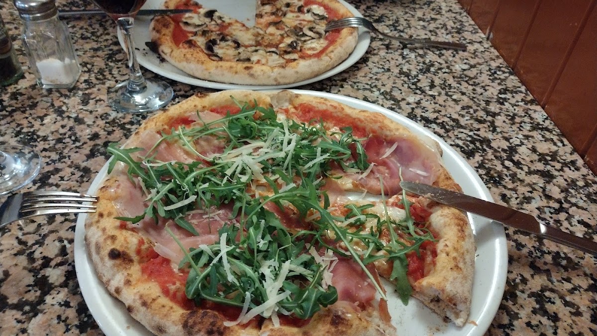 Da Vinci Restaurant Pizzeria - Photo 2