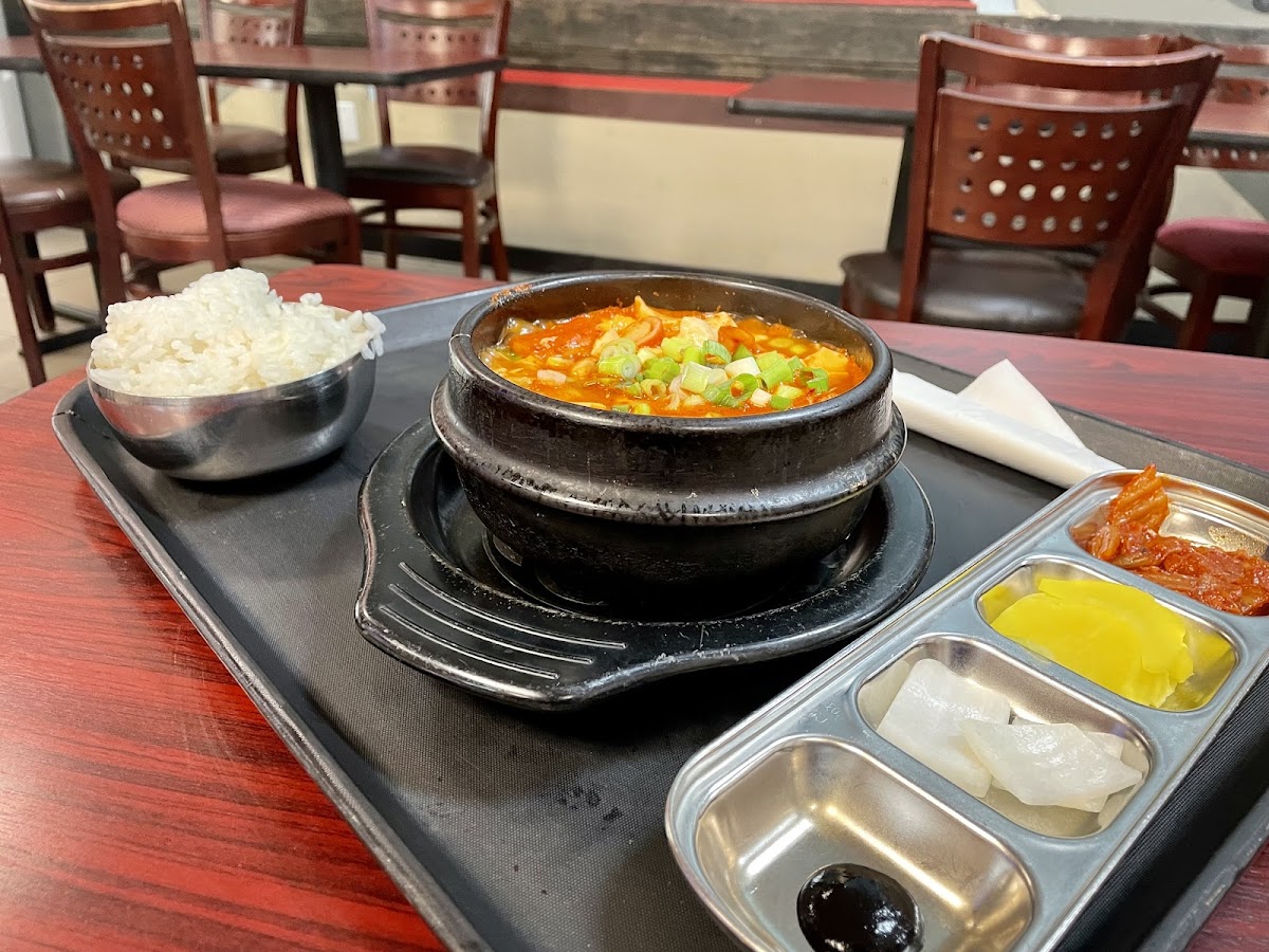 Noodles & Friends - Photo 1