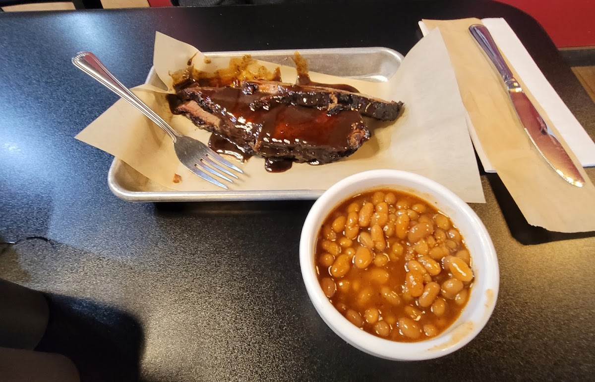 Big Billy's BBQ bar and grill - Photo 7
