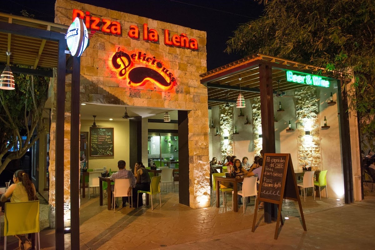 PIZZA A LA LEÑA - Photo 6
