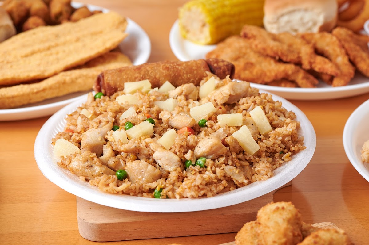 Luci’s Chicken N Rice - Photo 2