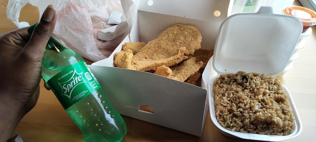 Luci’s Chicken N Rice - Photo 5