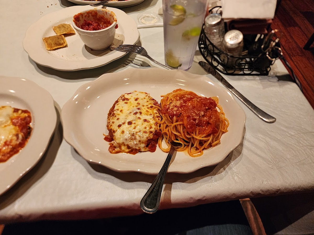 Roma's Italian Restaurant - Photo 3