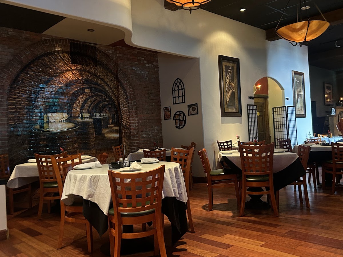 Roma's Italian Restaurant - Photo 8