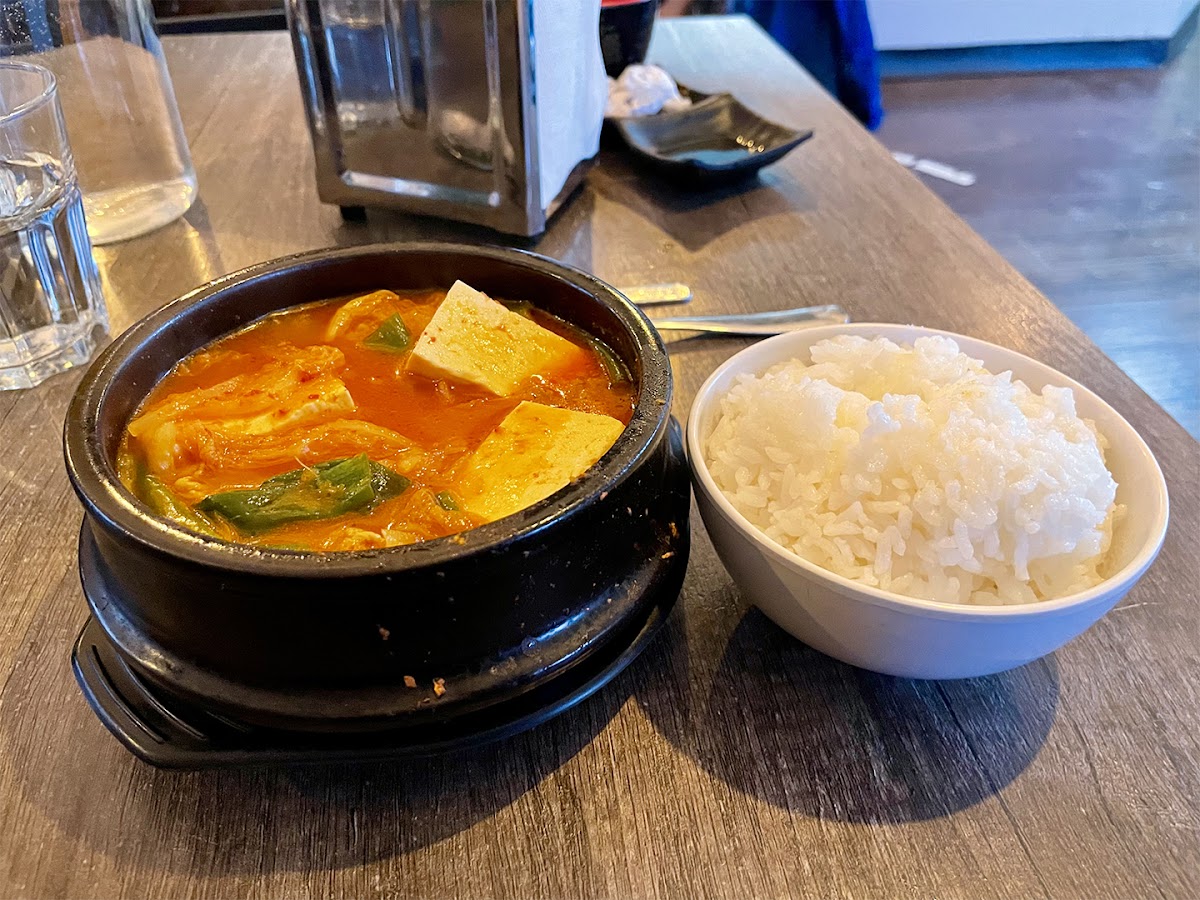 Gogi Korean Grill - Photo 9