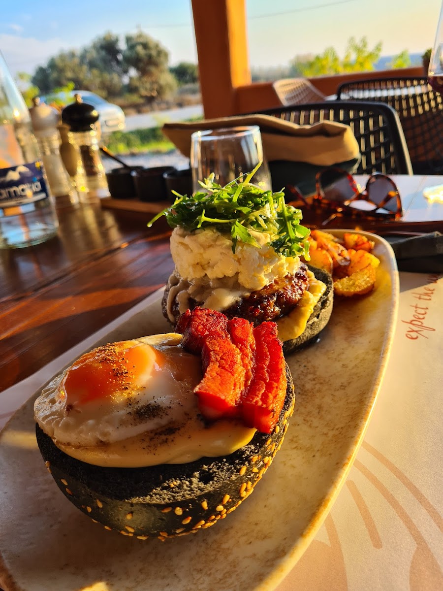 Beaufort modern Restaurant - Photo 1
